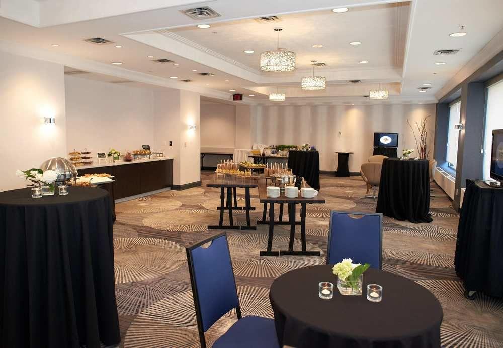Hotel Courtyard By Marriott Toronto Downtown Exterior foto