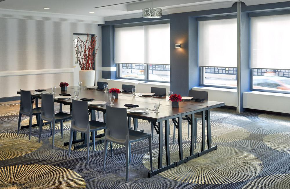 Hotel Courtyard By Marriott Toronto Downtown Exterior foto
